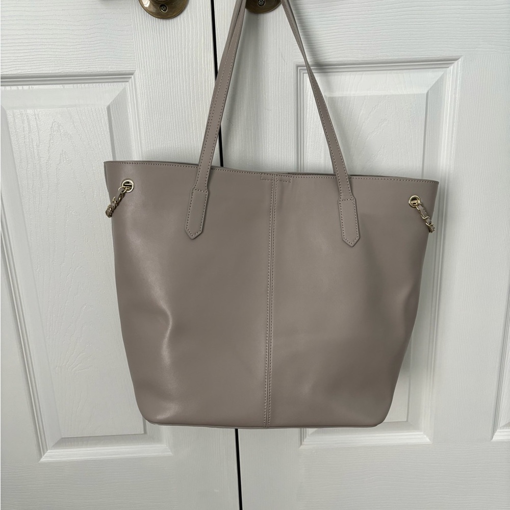 KC Jagger Karly Leather Tote in Mink